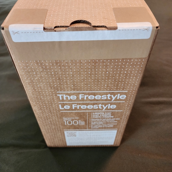 Samsung Le Freestyle Projector, battery base, hard shell carrying case. - Picture 3 of 10